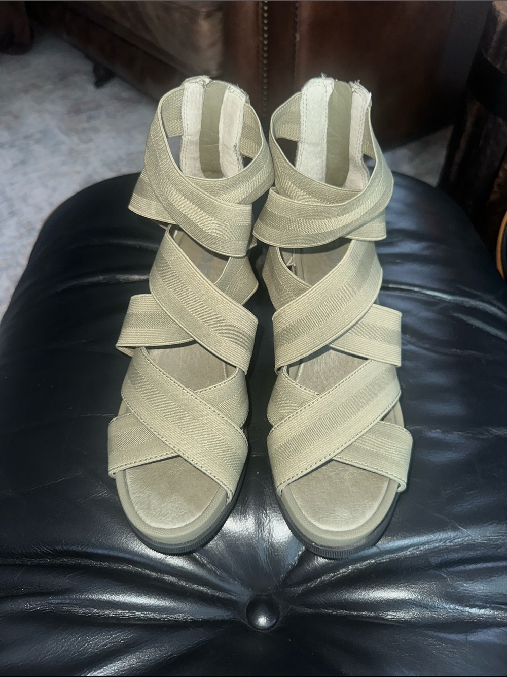 Sorel Women's Crisscross Elastic Sandals in Olive Green-7